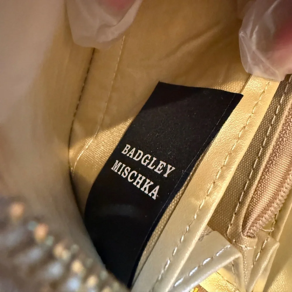 Badgley Mischka Vegan Leather Gold Studded Zippered Wallet (EUC) - Picture 16 of 17